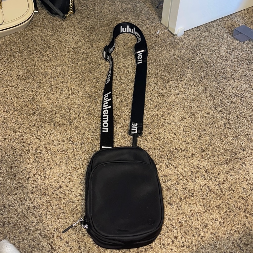 Lululemon bag
